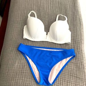 👙 Throw on some red and you’re July 4th ready!🎆        **read description**